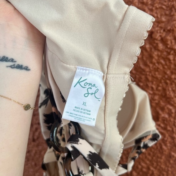 Kona Sol Leopard Print Side Rutching One Piece Racerback Swimsuit Women’s XL - Picture 7 of 8